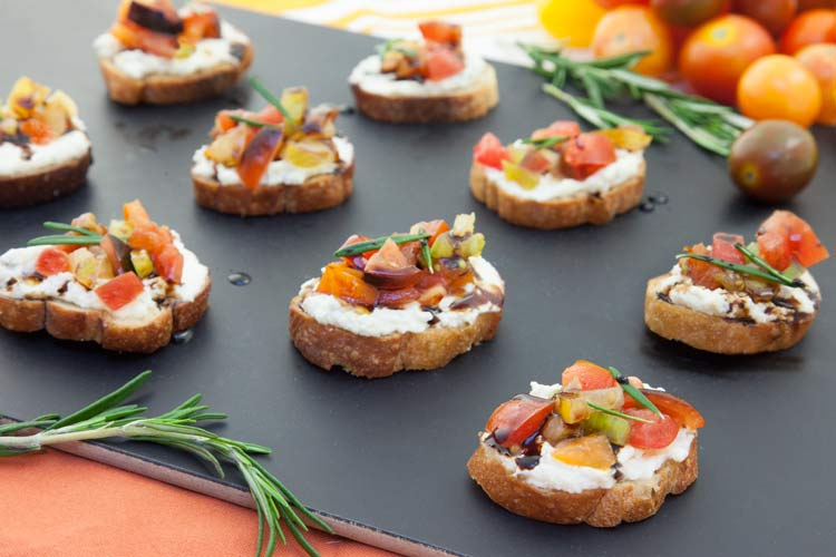 Recipe: Tomato, Rosemary & Ricotta Crostini – Union Market