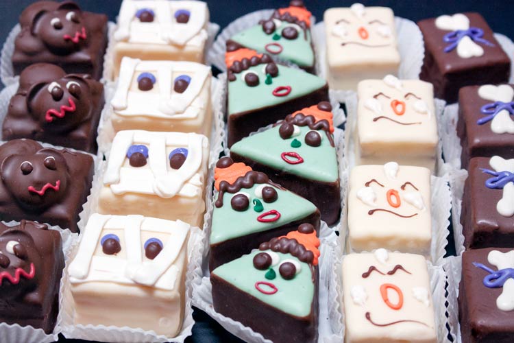 Union Market - Halloween Petits Fours